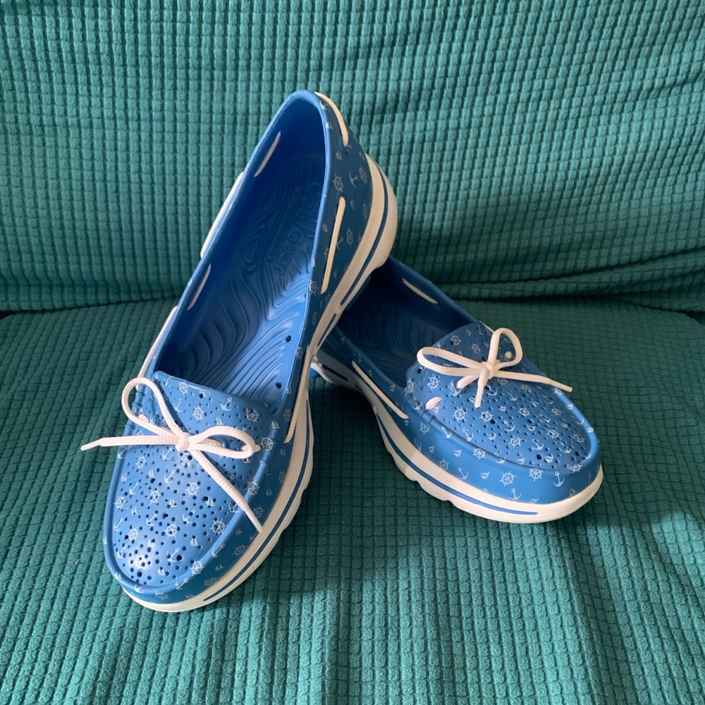Skechers nautical foamies